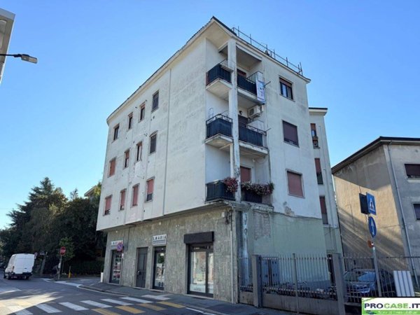 appartamento in vendita a Saronno