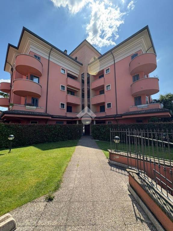 appartamento in vendita a Saronno