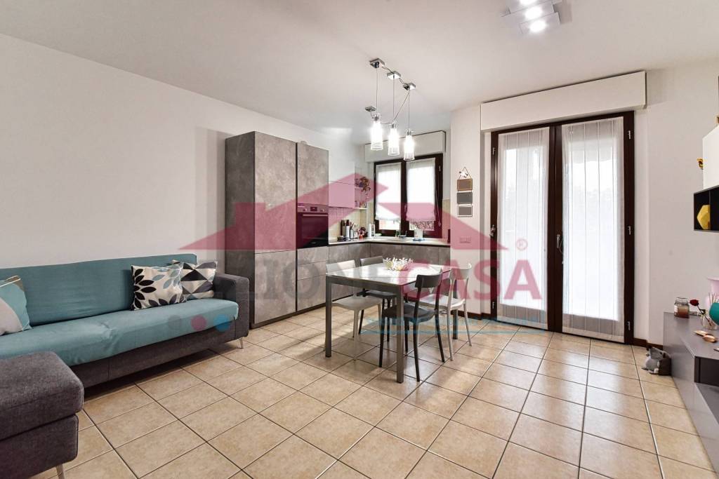 appartamento in vendita a Saronno