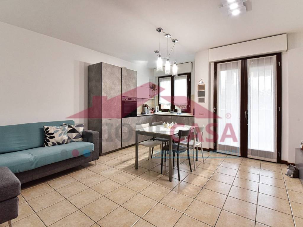 appartamento in vendita a Saronno