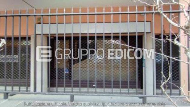 negozio in vendita a Saronno