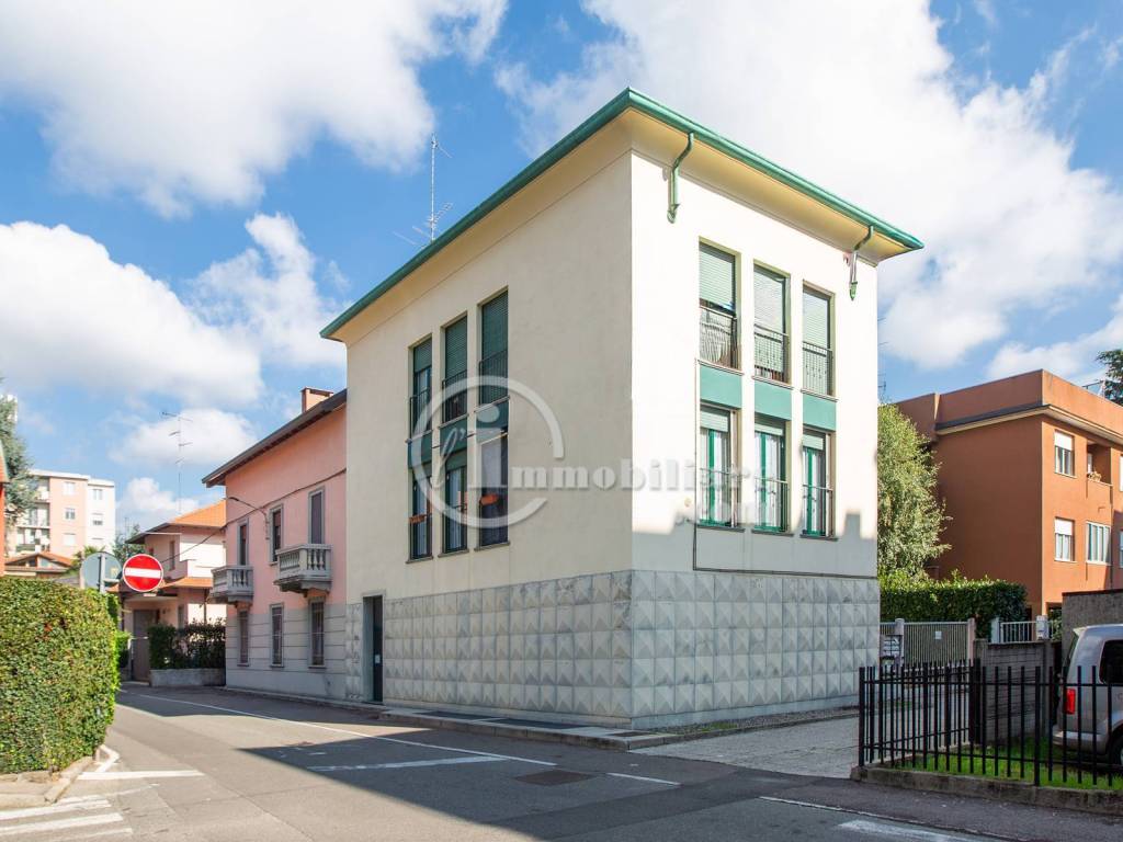 appartamento in vendita a Saronno