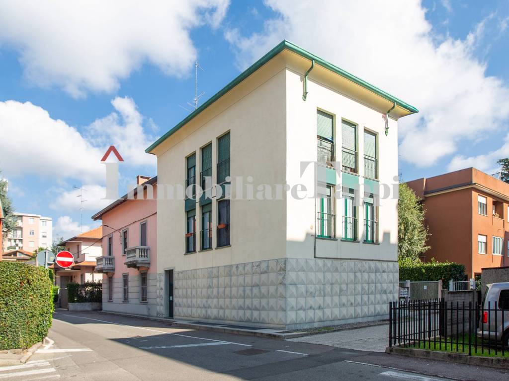 appartamento in vendita a Saronno