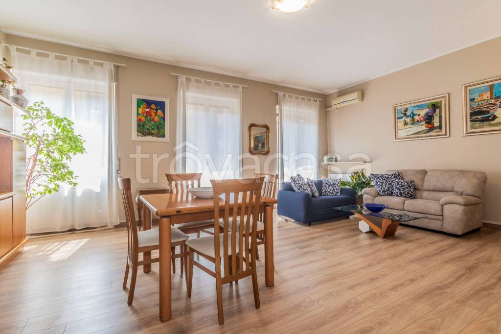 appartamento in vendita a Saronno