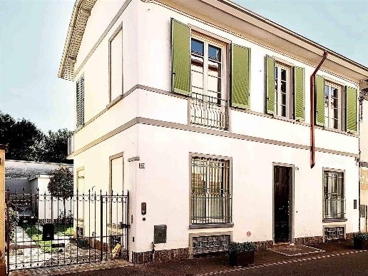 casa indipendente in vendita a Saronno
