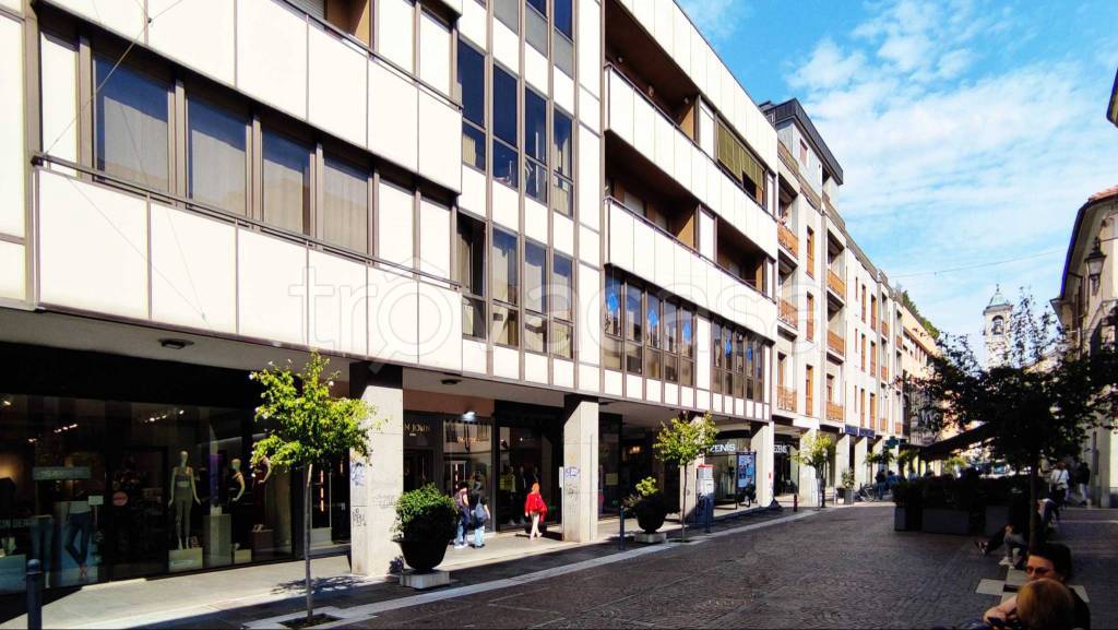 quadrivano in vendita a Saronno