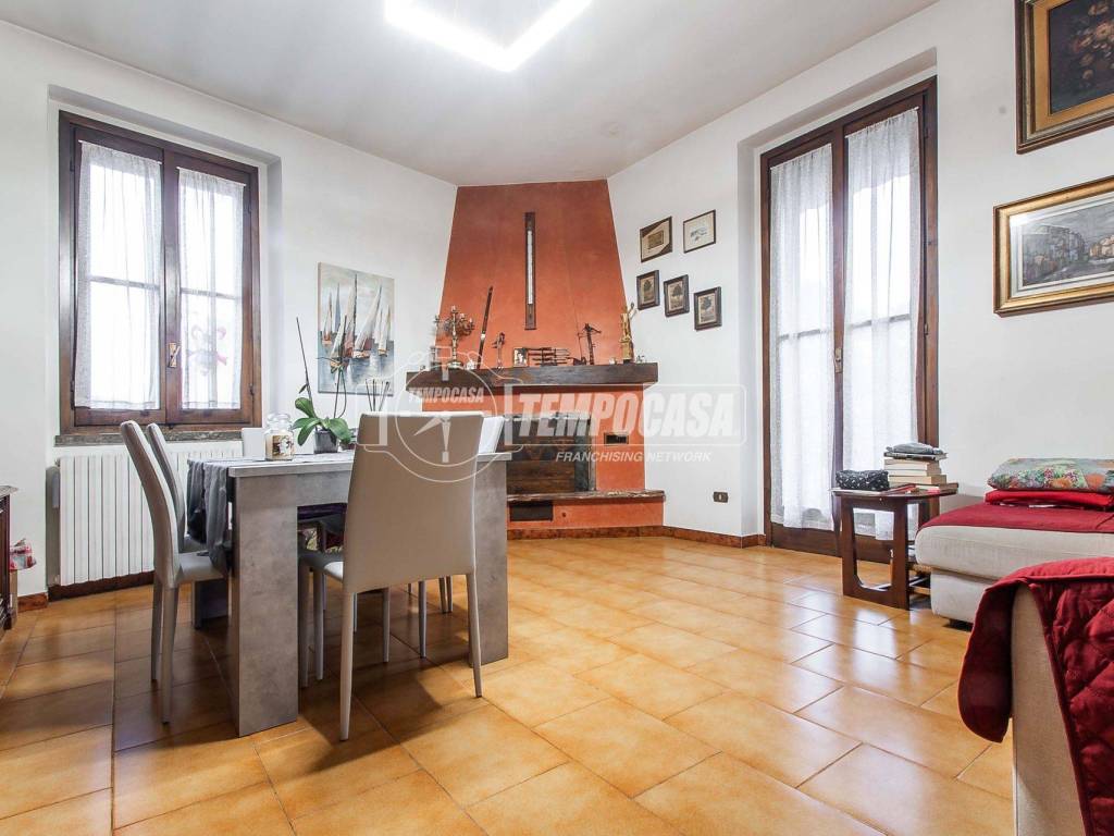 casa indipendente in vendita a Saronno
