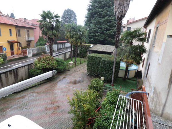 casa indipendente in vendita a Saronno