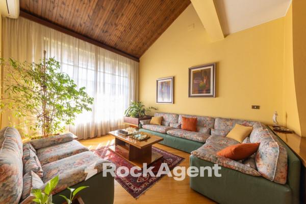 casa indipendente in vendita a Saronno