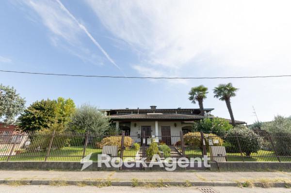 casa indipendente in vendita a Saronno