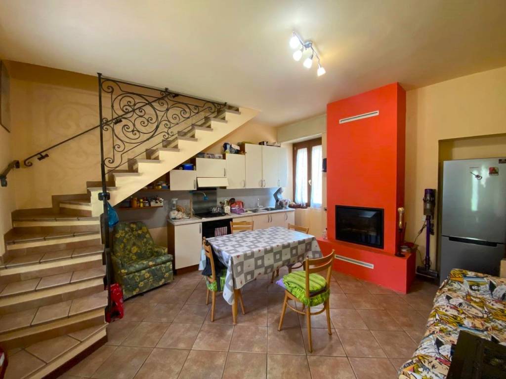 appartamento in vendita a Saronno