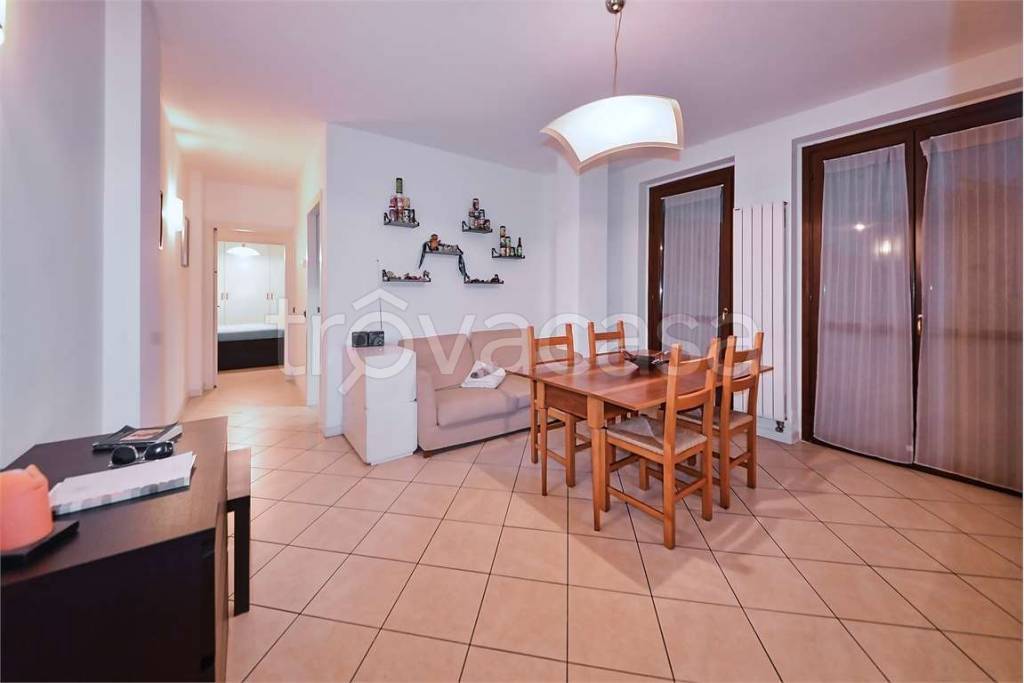 appartamento in vendita a Saronno