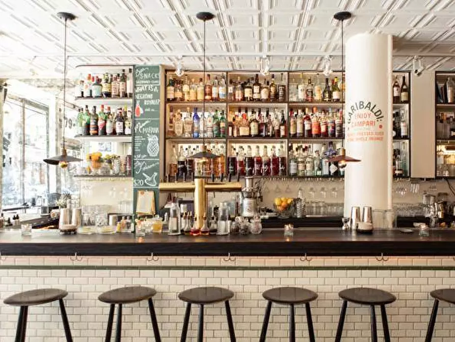 negozio in vendita a Saronno