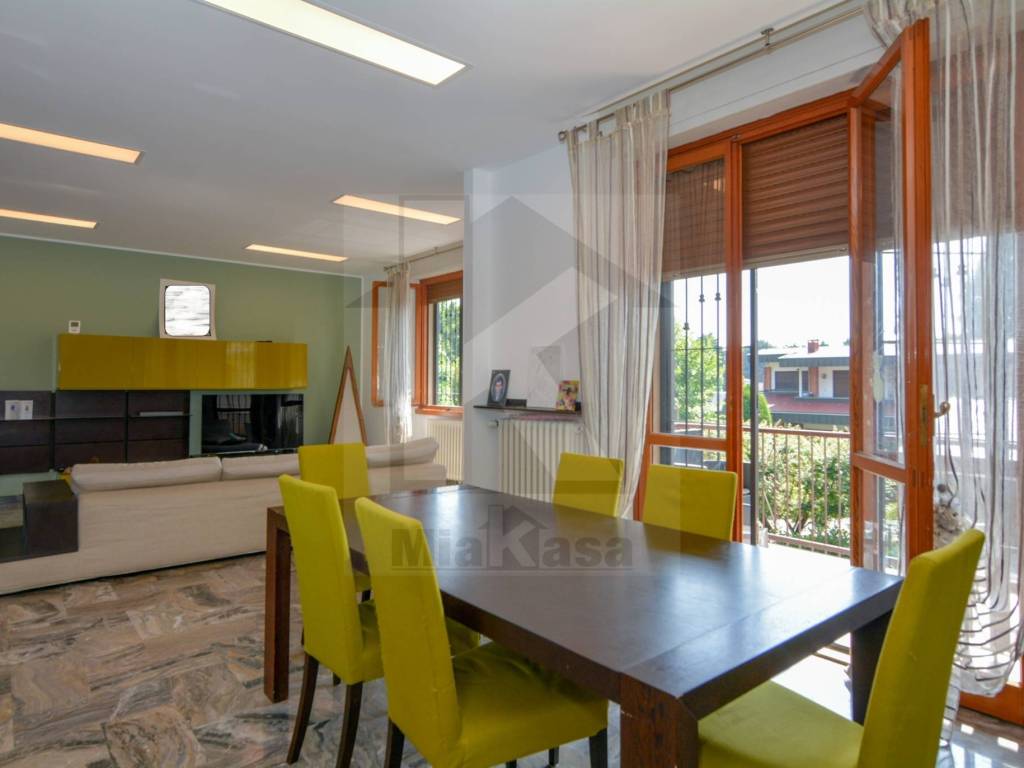 appartamento in vendita a Saronno