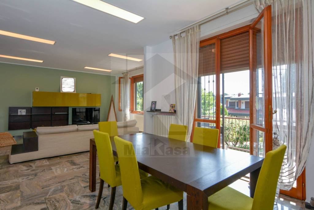 appartamento in vendita a Saronno