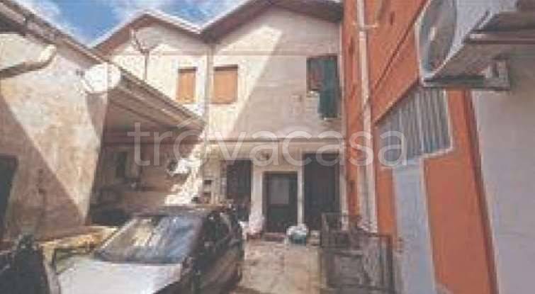 appartamento in vendita a Saronno