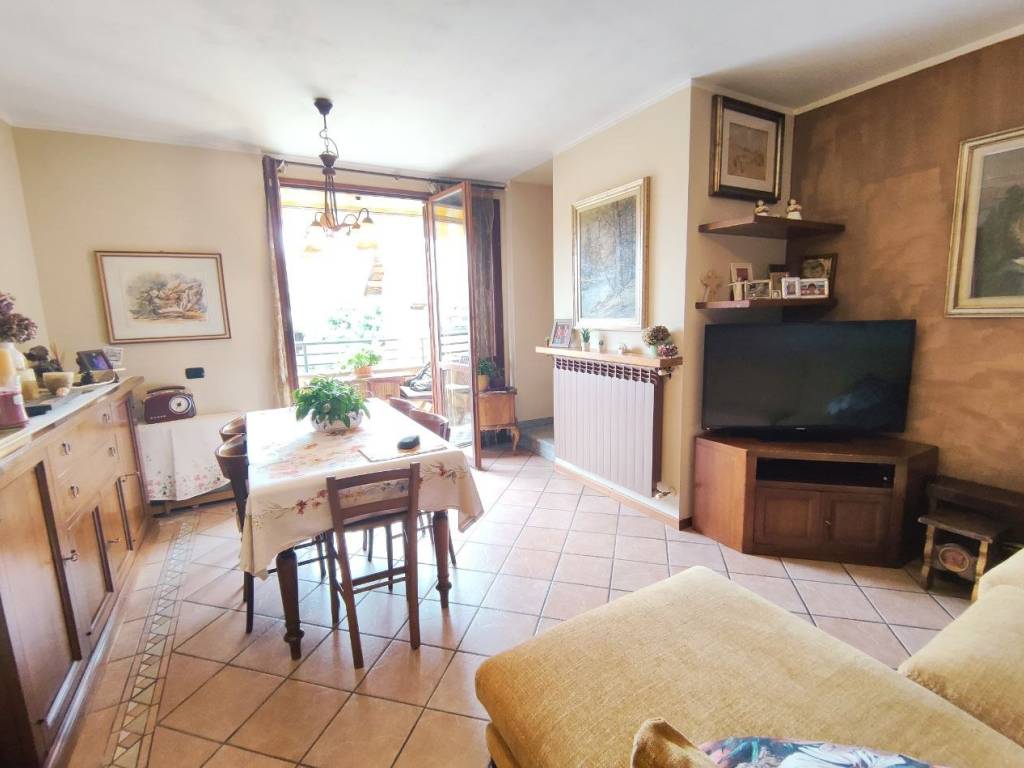 appartamento in vendita a Saronno