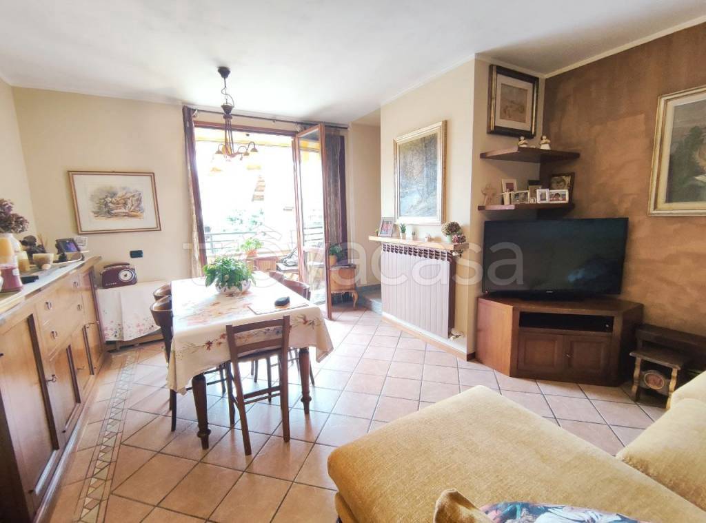 appartamento in vendita a Saronno