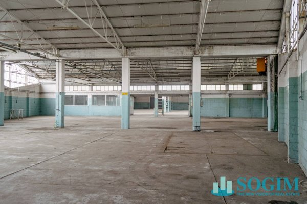 capannone in vendita a Saronno