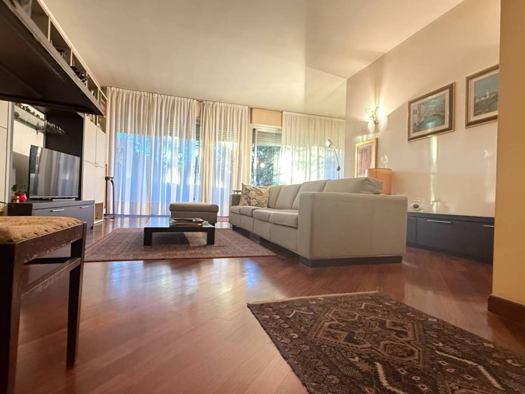 appartamento in vendita a Saronno