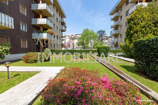 appartamento in vendita a Saronno