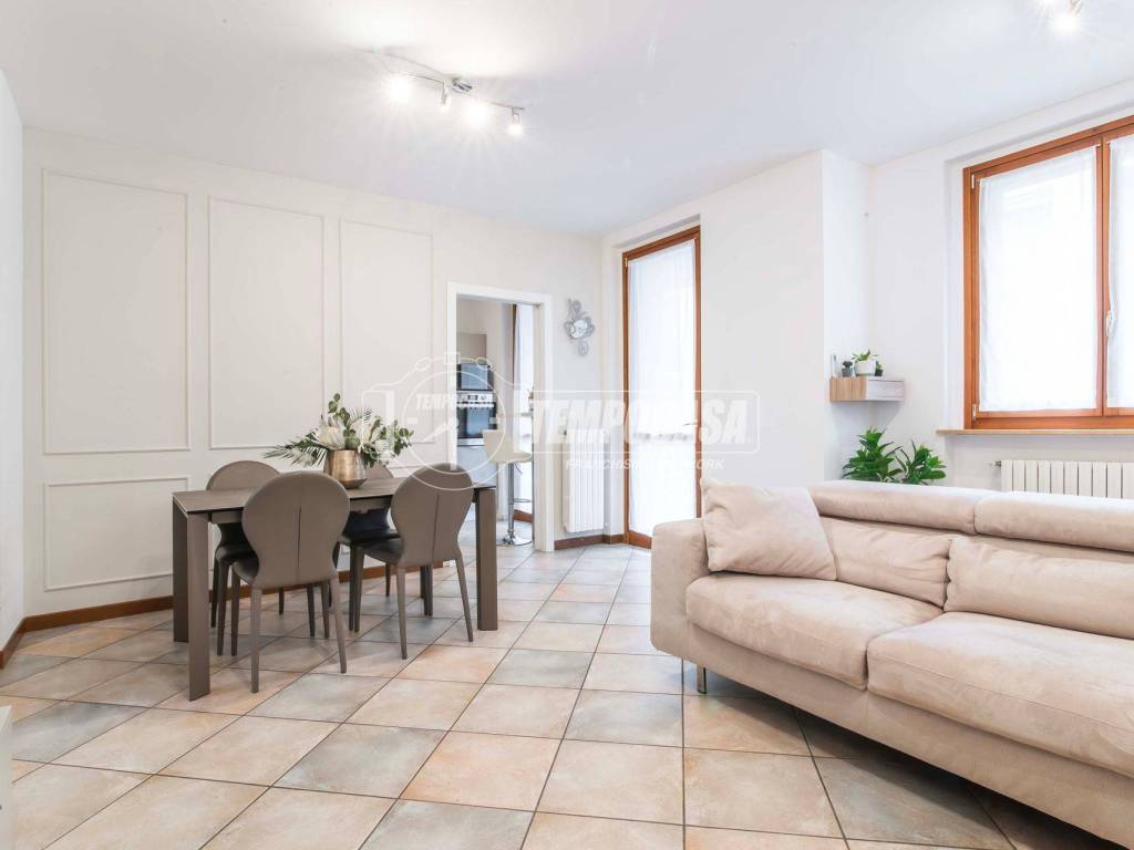 appartamento in vendita a Saronno