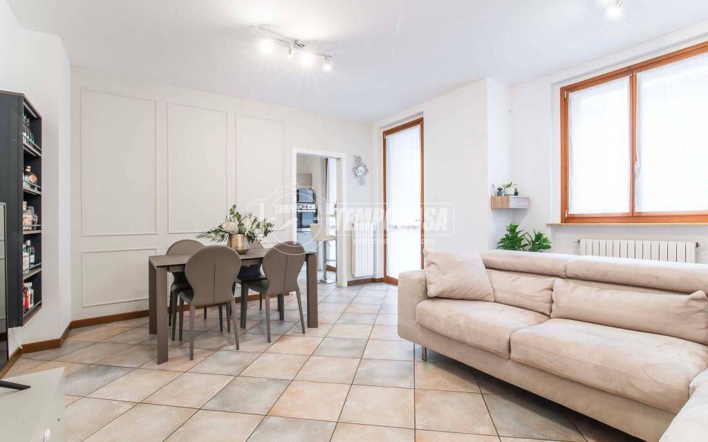 appartamento in vendita a Saronno