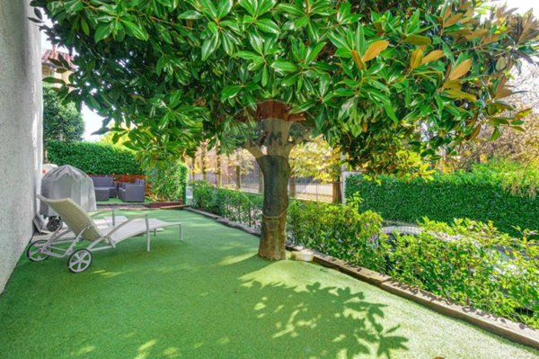 casa indipendente in vendita a Saronno