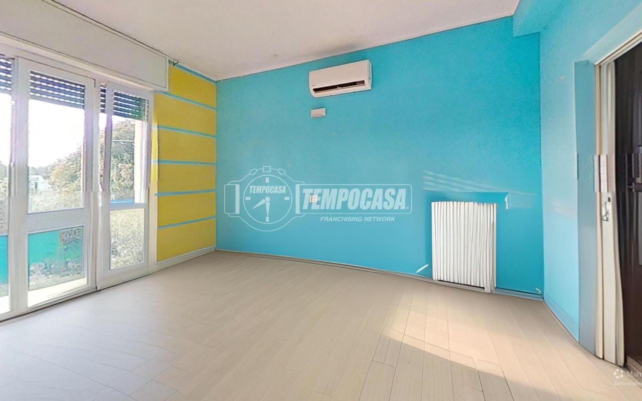 appartamento in vendita a Saronno