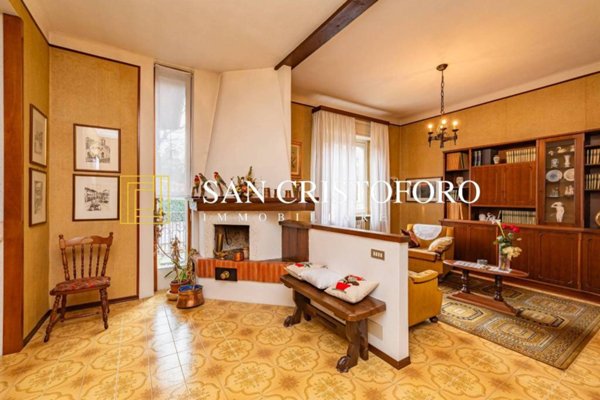 casa indipendente in vendita a Saronno