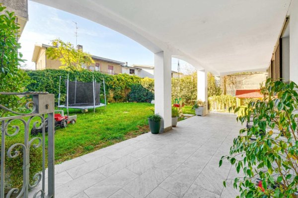 appartamento in vendita a Saronno