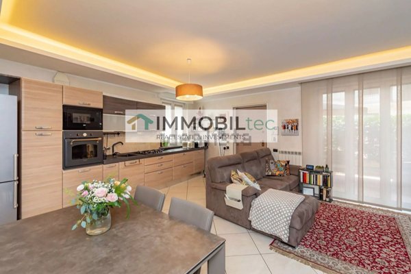 appartamento in vendita a Saronno