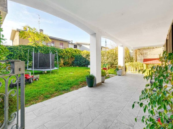 appartamento in vendita a Saronno