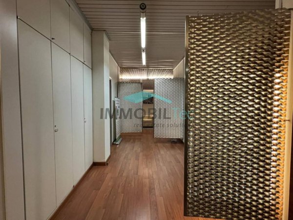 ufficio in vendita a Saronno