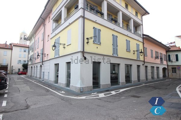 negozio in vendita a Saronno