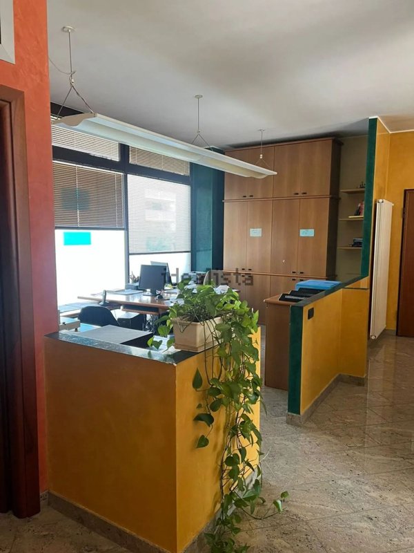 ufficio in vendita a Saronno