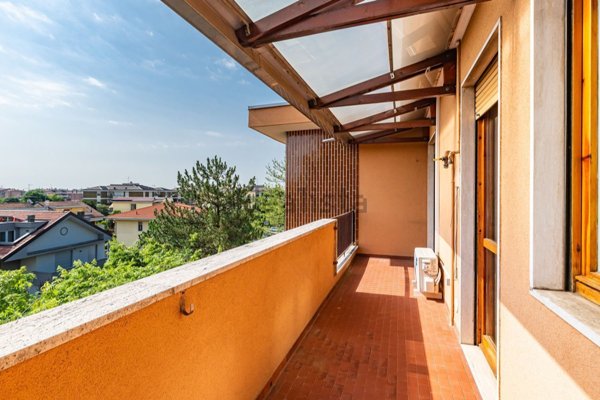 appartamento in vendita a Saronno