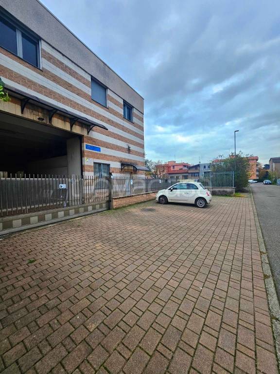 appartamento in vendita a Saronno