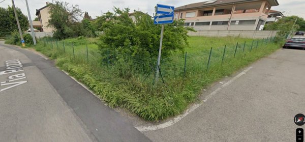 terreno edificabile in vendita a Saronno
