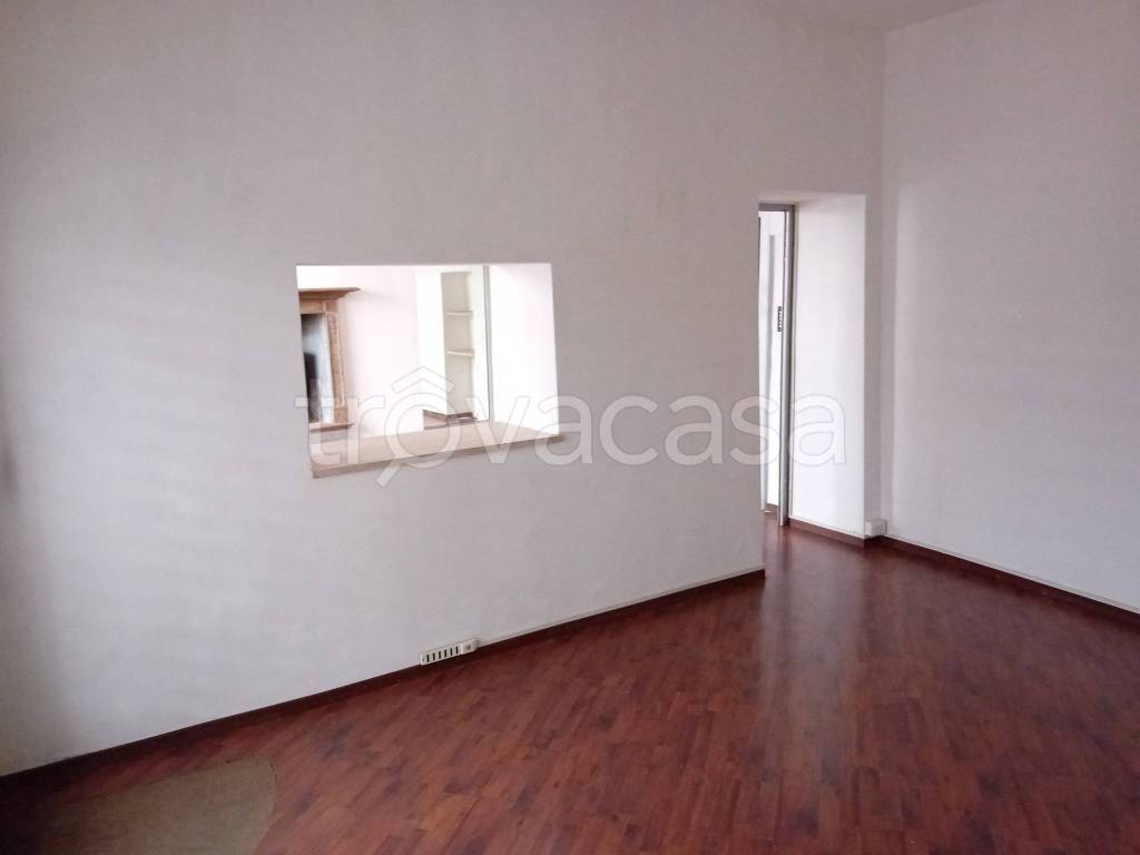 negozio in vendita a Saronno