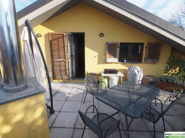 casa indipendente in vendita a Saronno