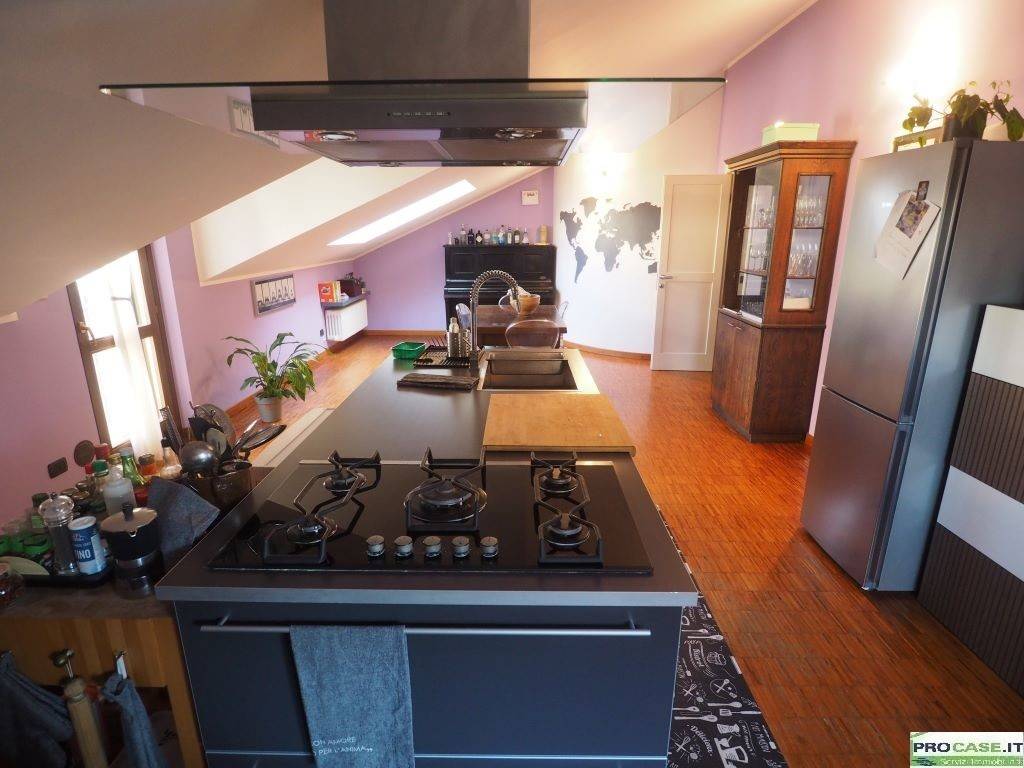 casa indipendente in vendita a Saronno