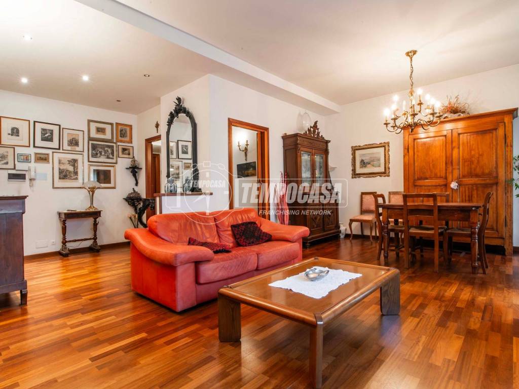 appartamento in vendita a Saronno