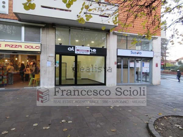 negozio in vendita a Saronno