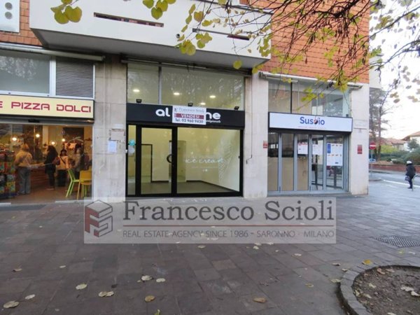 negozio in vendita a Saronno