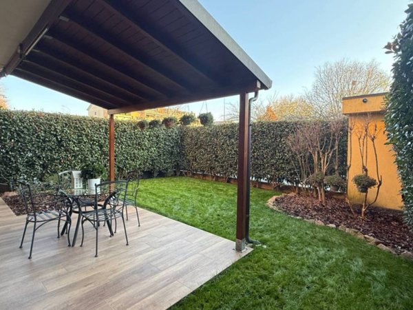 appartamento in vendita a Saronno