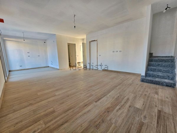 casa indipendente in vendita a Saronno