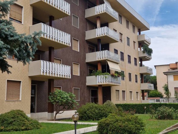 appartamento in vendita a Saronno