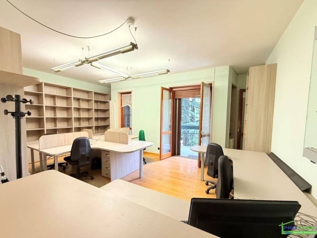 ufficio in vendita a Saronno