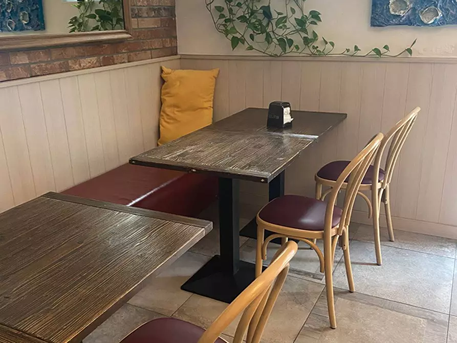 negozio in vendita a Saronno